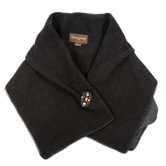 Vintage rare Louis Vuitton black wool stole or wrap with crystals and stones - Picture 2 of 5